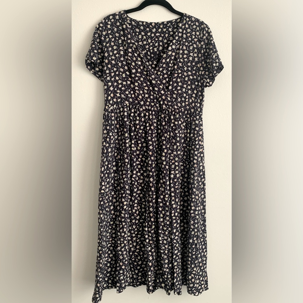 Good Condition, Madewell, Navy Blue Floral Mock Wrap Dress w/Pockets, Sz Medium - Picture 2 of 8